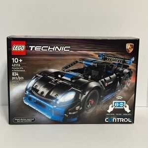 Set 42176 Porsche GT4 e-Performance Race Car